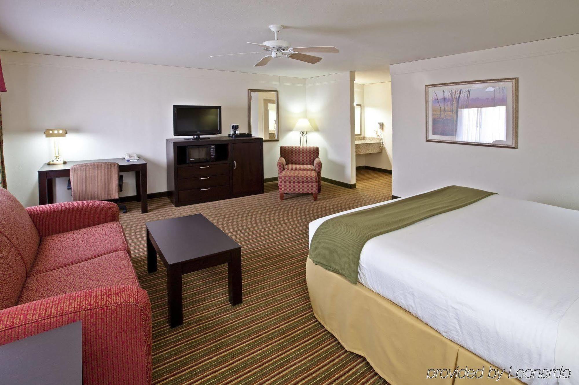 Hotel Baymont By Wyndham Litchfield Zimmer foto