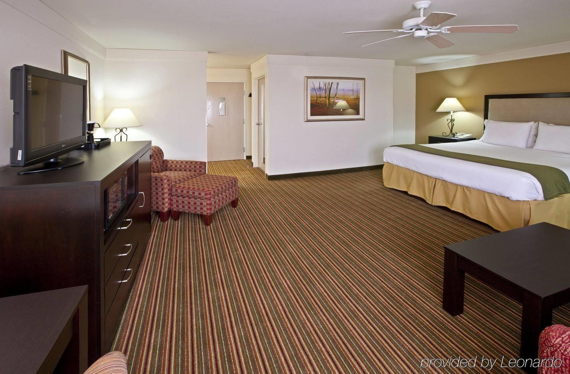 Hotel Baymont By Wyndham Litchfield Zimmer foto